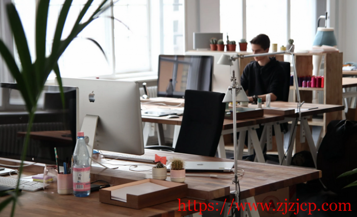 搬瓦工安装 Centos7+镜像部署图形化轻量桌面远程环境（XFCE+VNC）