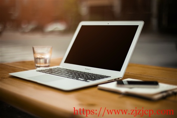 隐形的 996 仍然存在 你选择苟且 还是诗和远方？